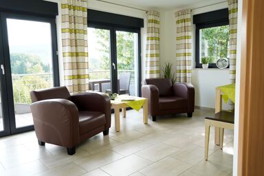 Weingut Martin Blaß - Moderne Ferienwohnung Exklusiv (46m²) mit Balkon