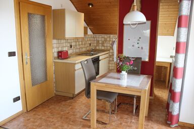 Ferienwohnung Karch - Ferienwohnung Karch mit Balkon und Panoramablick