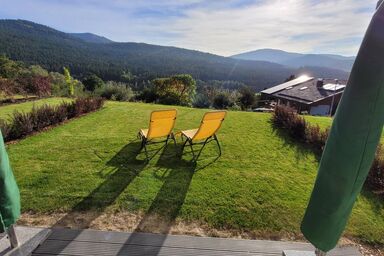 BayVista, die Bayerwald Lodge - Apartment (8) Terrasse/Bergblick