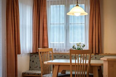 Hochberg - Hochberg .1