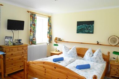 Wenigeder - Familie Klopf - Kieferzimmer