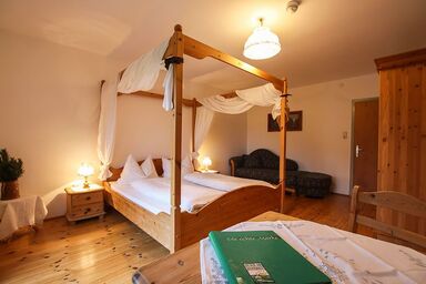 Ferienhof Götzbauernhof - Doppelzimmer Himmelbettzimmer