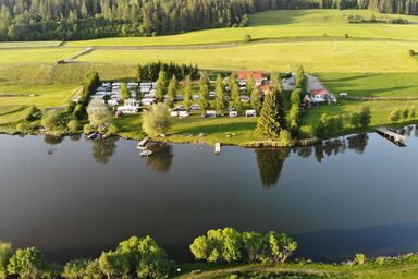 Camping am Badesee - Fischerpauschale, Stellplatz, Dusche, WC