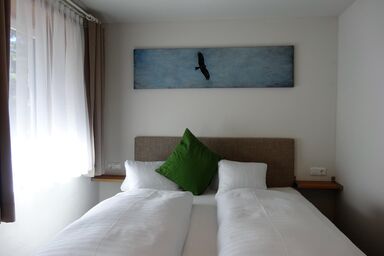 Hotel & Gästehaus Unterbrunn - Doppelzimmer mit Dusche, WC - Dependance