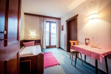 Alpenhaus-Monte - Einzelzimmer, Dusche oder Bad, WC