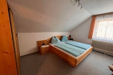 Fuchshof - Doppelzimmer mit fl. Wasser