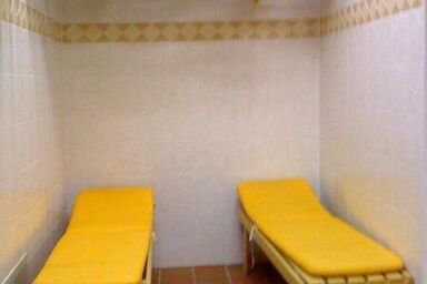 Farchanter Alm, App. Barwinski-Schön (Alp. Hol - Appartement/Fewo, Dusche, WC, Wohn-/Schlafraum