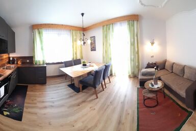 Brollerhof - Appartement/Fewo Almrausch