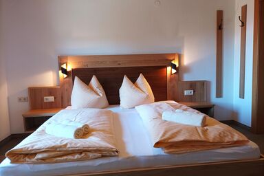 Apartmenthaus Kuchelberg - App. Nr.5 oder Nr.6 /Wohn-Schlafraum