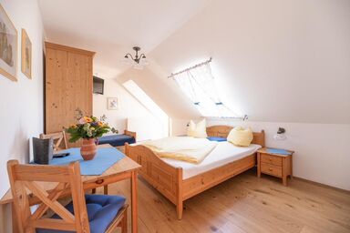 Weingut Kleinschuster - Zimmer Balkon inkl. Frühstück ab 3 Nächte