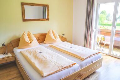 Pension Strauß - Doppelzimmer mit Balkon