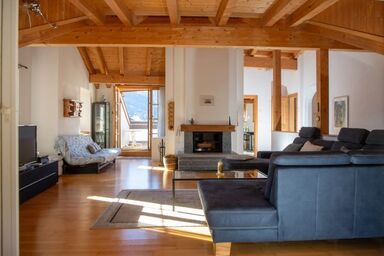 Lantsch-Lenz Dachgeschoss-Wohnung für 7 Personen Crauna