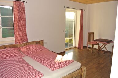 Kornihof - Bauernstube - mit selbst gefertigten Möbeln