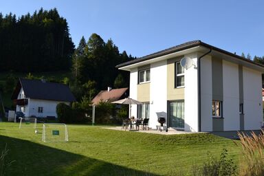 Happy Nest - Ferienhaus Happy Nest mit großer Terasse