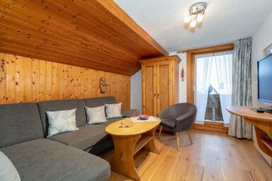 Landhaus Viktoria - Drei-Raum-Ferienwohnung für 2-4 Personen. 65m², 2 getr. Schlafzimmer,  Ost- und Westbalkon