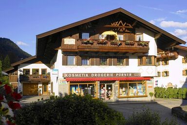 Haus Pürner Ferienwohnungen - Ein-Raum-Ferienwohnung Gartenlaube, 35qm, Dusche/WC, Kochnische, Terrasse