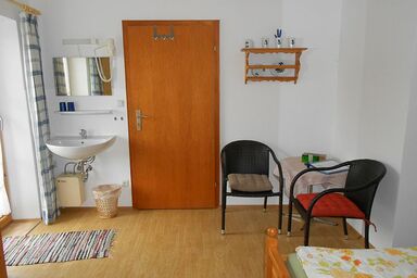 Lenzenhof, Familie Christian und Stefanie Spitzl - Doppelzimmer mit Zustellbett und Einzelzimmer (ab 4. Person), Etagen DU/WC auf Bauernhof