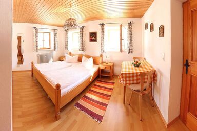 Bauernhof Hamberger Hof - Bergzimmer Doppelzimmer mit Dusche/WC, TV und Balkon