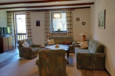 Ferienwohnung Samerhof Christ - Ferienwohnung Kampenwandausblick 68 qm mit separatem Schlafzimmer und Balkon