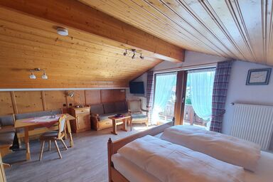 Gästehaus Annemarie - Ein-Raum-Ferienwohnung Kaiserblick 30qm, Küchenzeile, Balkon