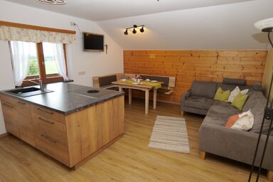 Unterulpointhof - Ferienwohnung Heuberg, bis 4 Personen, 55 qm, 2. OG, 2 sep. Schlafzimmer