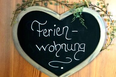 Gästehaus Pointner - Ferienwohnung 50 qm, Erdgeschoss, Terr. Küche, 1 Schlafzimmer, Wohnzimmer, WLAN