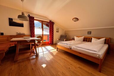 Landhaus Waldhauser - Ferienwohnung Nr. 15, 1-2 Personen, 33 qm, Wohn-/Schlafraum, Balkon