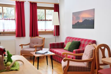 Ferienwohnungen Wendelstein - Ferienwohnung Kranzhorn, 2-3 Personen, 1 sep. Schlafzimmer, 1.OG, Südbalkon