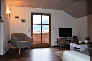 Ferienwohnung Liebrecht inkl. Chiemgaukarte - Ferienwohnung 78qm, Balkon, Kochnische, 2 Schlafzimmer,  1 Wohnschlafz., 4 Pers.