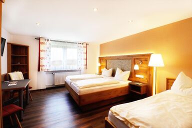 Schuasterhof - Dreibettzimmer ohne Balkon