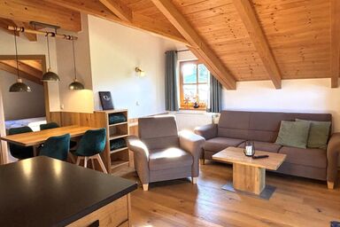 Ferienwohnungen Leithenwald - Ferienwohnung Rachel mit 2 Schlafzimmer, 2 x Dusche/WC und privaten Whirlpool auf der Terr