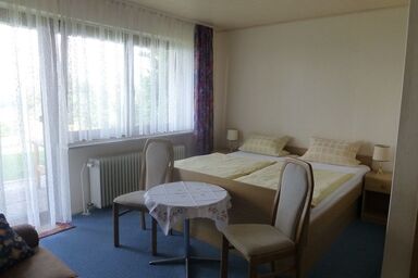 Ferienwohnung Margit Altenstein - Ferienwohnung (1) mit Terrasse