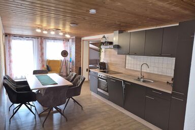 Ferienwohnung Weindl Lucia - Ferienwohnung Burgblick
