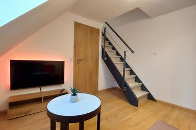 Wohnambiente - Ferienwohnung DG (50 qm) für bis zu 5 Personen mit Smart-TV und vollständig ausgestatteter Küche