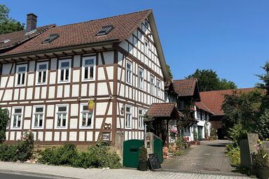 Ferienwohnung Wohnen und Kunst - Erdgeschoßwohnung im Fachwerkhaus mit Freisitz für 4 Personen