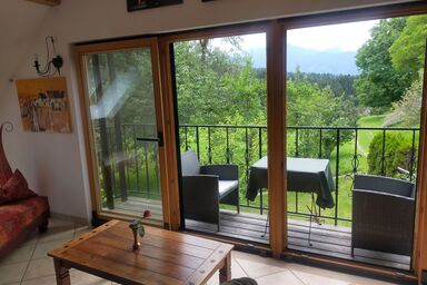 Idyllische Panorama-Südwohnung in Wörtherseenähe - Idyllische Panorama-Südwohnung in Wörtherseenähe .1