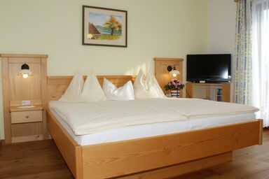 Biobauernhof Nußbaumer - Glockenblume, Margerite, Rotklee