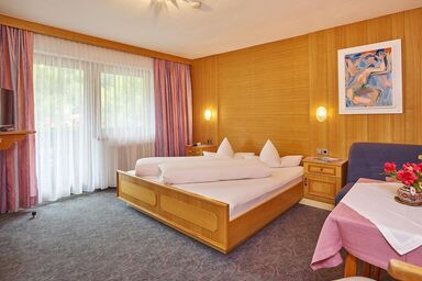 Frühstückspension Karl Schöpf - Doppelzimmer mit Badewanne/WC