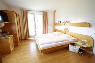 Ainetter Haus JOB - Doppelzimmer 4: für 2 Erwachsene mit Balkon