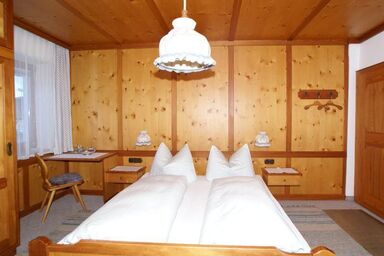 Pension Rita Zentrum - Doppelzimmer 2,4,5 - Etagendusche