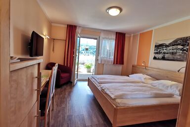 Seehaus Schirg - Doppelzimmer Erdgeschoss direkt am See