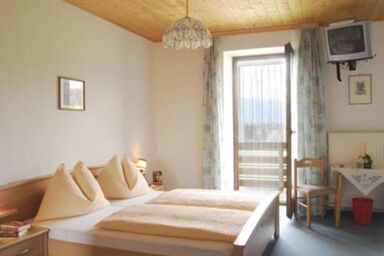 Pension Guggenbichler - DZ/MBZ 2 - Salzkofel