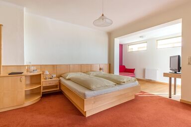Postl´s Hirschbirnhof - Familienzimmer Nr. 3 Sonnenfenster