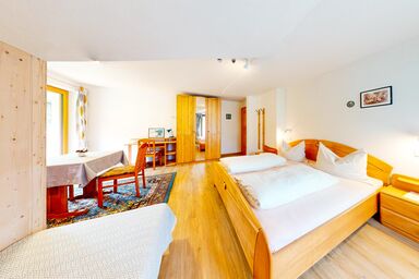 Ferienwohnung Elisabeth - Appartement/Fewo, Dusche, WC, 3 Schlafräume