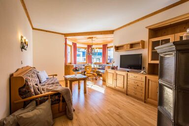 Appartementhaus Alpenrose - Appartement Edelweiß Deluxe 1-4 Nächte