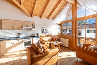 Grüntenblick - Ferienwohnung mit Bergblick, Parkplatz und Sauna