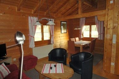 Naturerlebnisdorf Stamsried im Bayerischen Wald. - STA-15 - Ferienhaus mit überdachter Terrasse