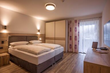 Aparthotel ****AlpTirol - Doppelzimmer Hochzillertal 1