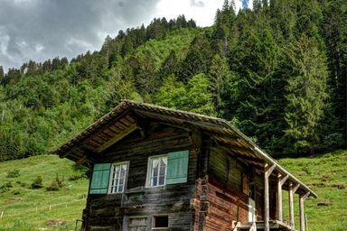Kirschbaumhütte, beschauliche Berghütte für 2 Gäste / Ostern bis Oktober