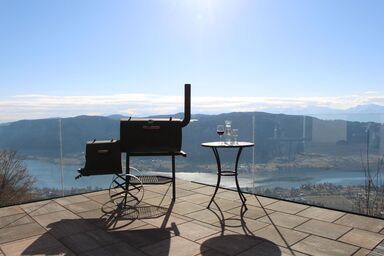 Freistehendes Ferienhaus mit Blick auf den See